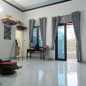 bán nhà bằng mái thái cạnh bờ biển quảng hùng